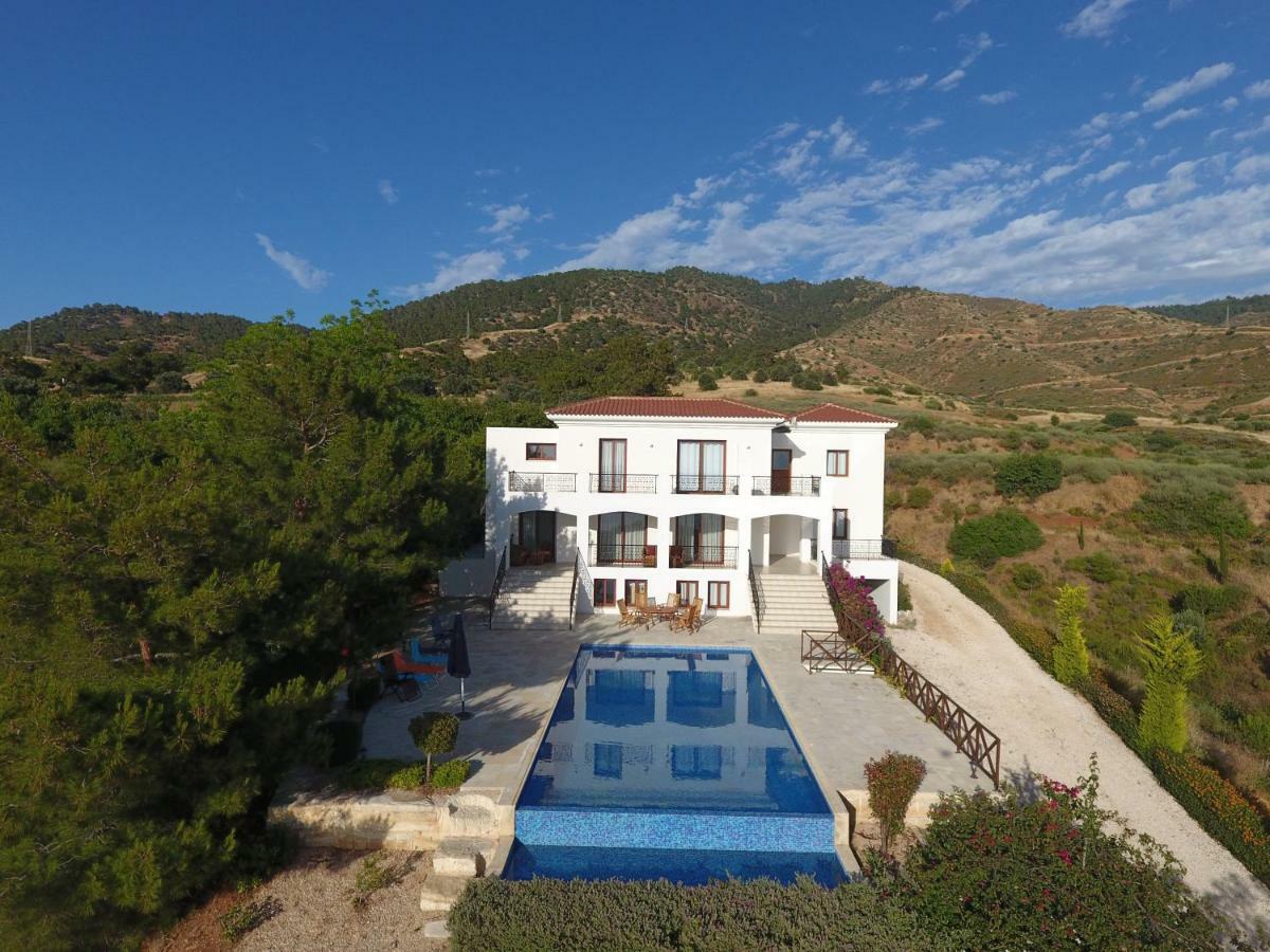 Martika Luxury Villa Agia Marina  Eksteriør bilde