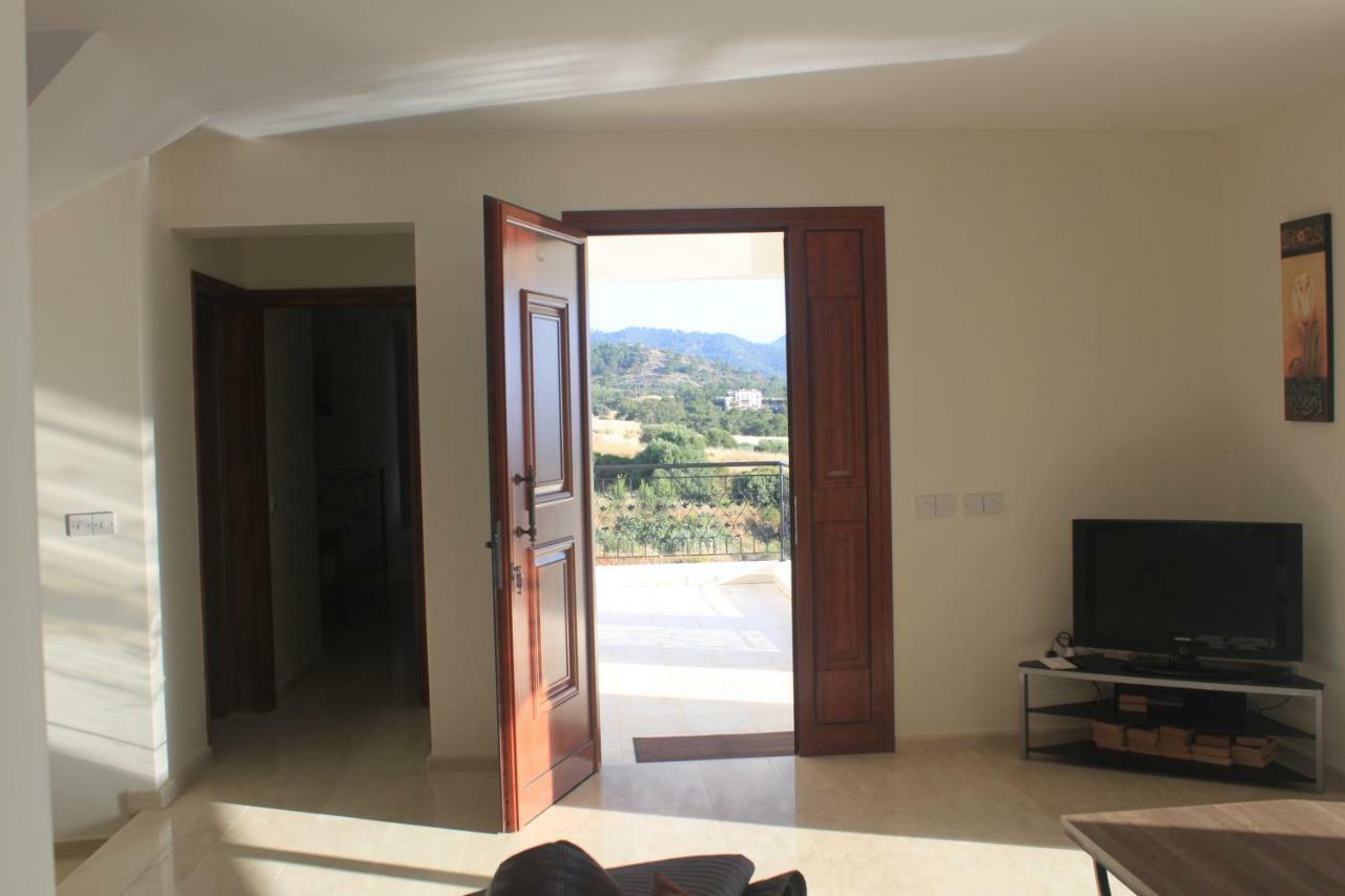 Martika Luxury Villa Agia Marina  Eksteriør bilde